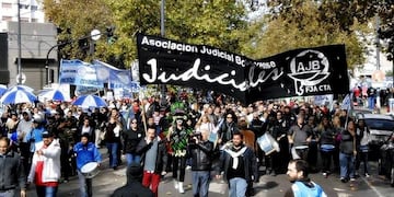 Marcha de AJB\u002E