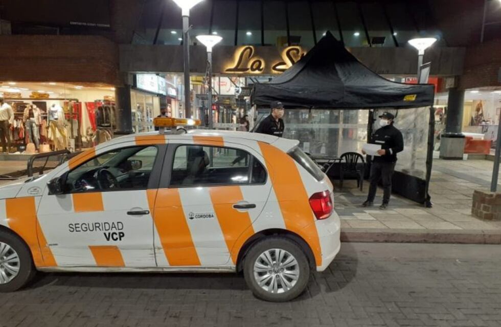 Desarticularon “una reunión” con unos 400 jóvenes en la costanera de Carlos Paz