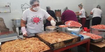 Más de un millar de raciones para desayuno, almuerzo y cena se produce diariamente en el CDI \