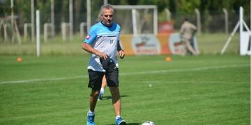 Leonardo Madelu00f3n iniciu00f3 su trabajo como DT en Belgrano de Cu00f3rdoba.