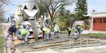 Continúa a buen ritmo el plan de pavimentación de 130 cuadras