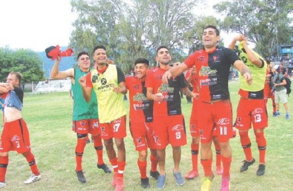 Fútbol: Andino perdió en la vuelta pero igual festejó el Bicampeonato