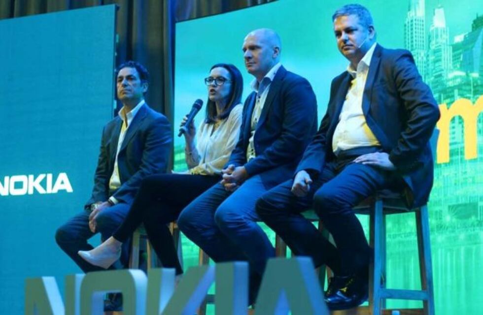 Tras invertir 30 millones de dólares, Nokia comenzó a producir celulares en Tierra del Fuego