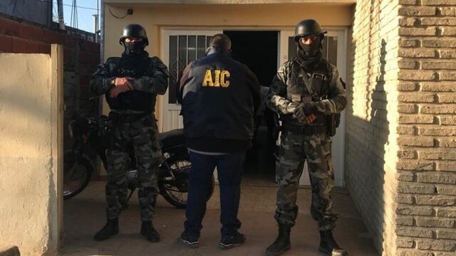Las fuerzas provinciales iniciaron el operativo por la mañana\u002E (@hernanfunes)