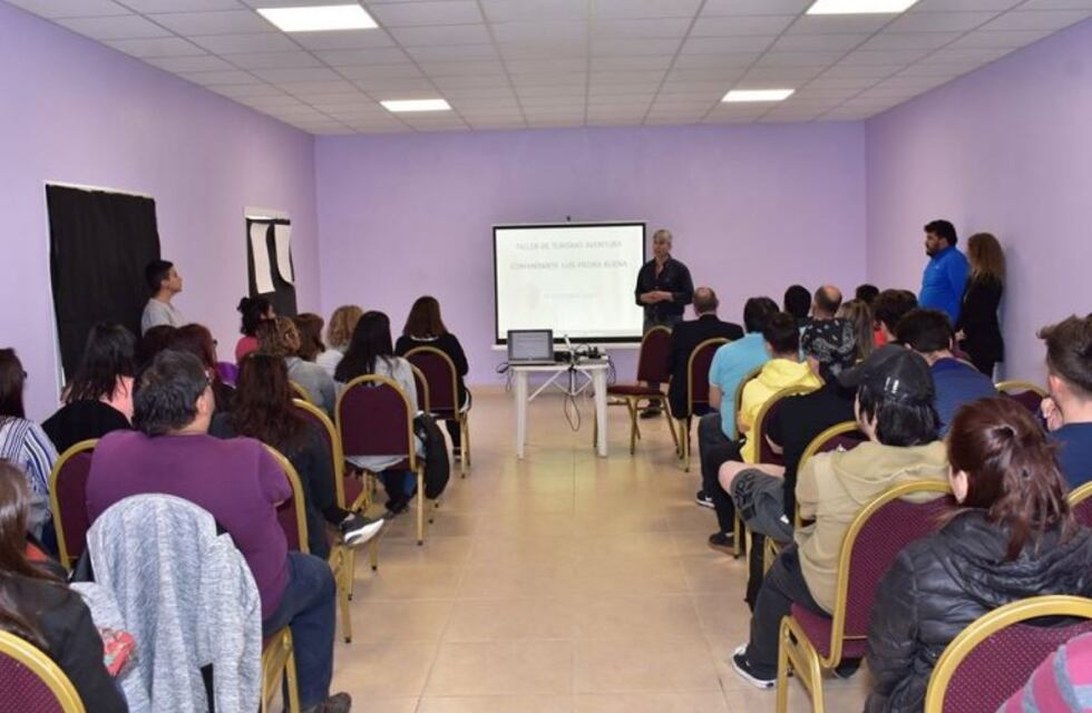 Piedra Buena: Taller de Turismo Aventura y Fotografía Turística