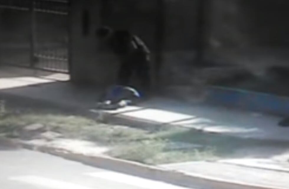 Mirá el tiroteo entre policías y el asaltante en Luján de Cuyo