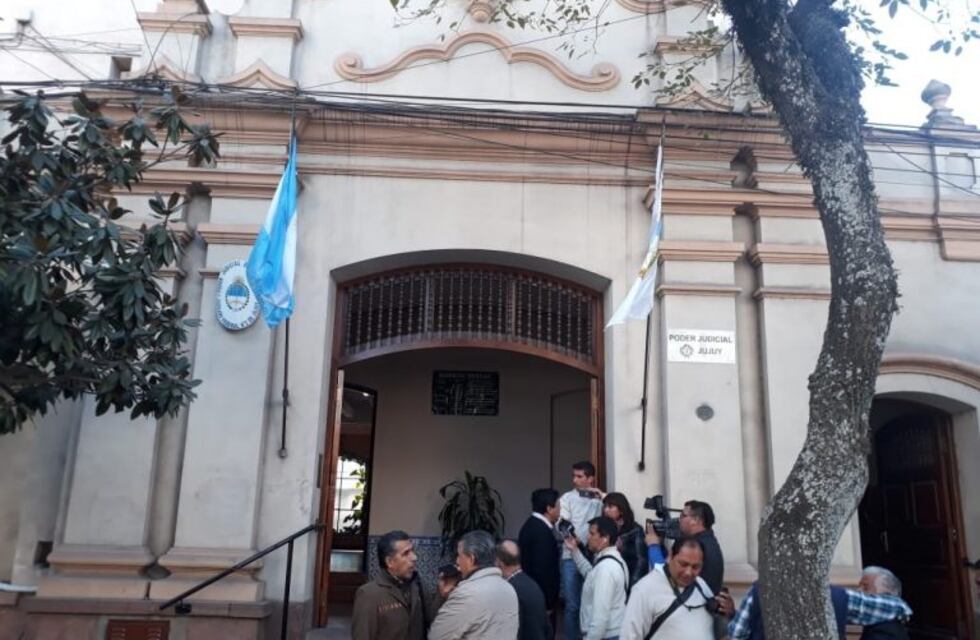 El intendente Mendieta ataca en la Justicia el DNU de Macri