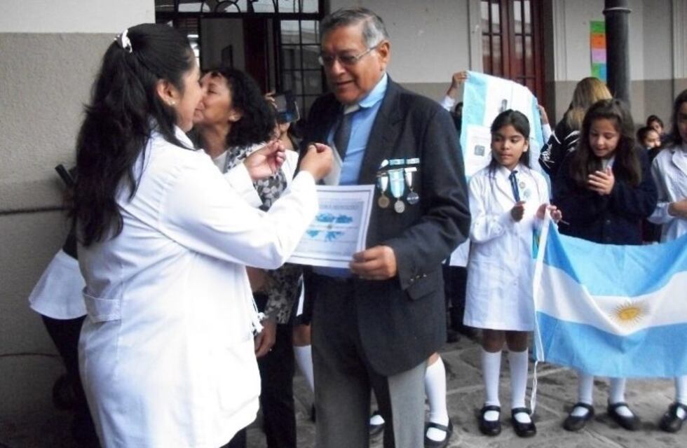 Excombatientes de Malvinas fueron homenajeados en la Escuela Belgrano