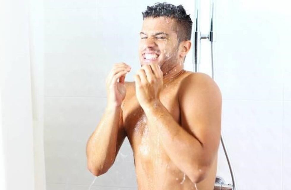 Se duchó durante una semana con agua helada y estos fueron los cambios que notó