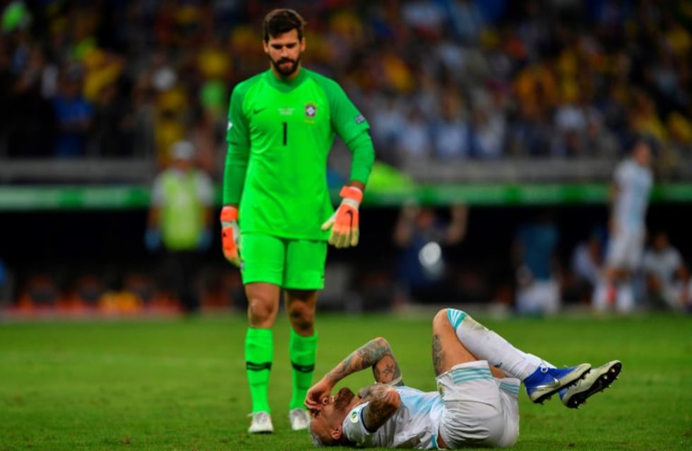 ¿Y el VAR? La bronca de los hinchas argentinos con dos jugadas polémicas