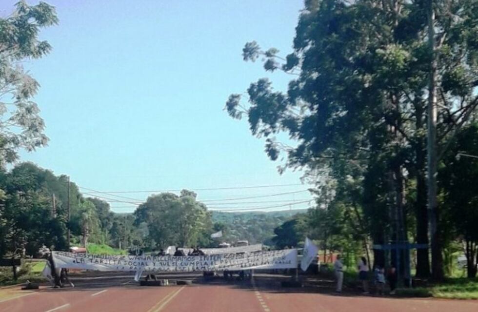 Gendarmería impide el corte de la ruta nacional 12 en Wanda