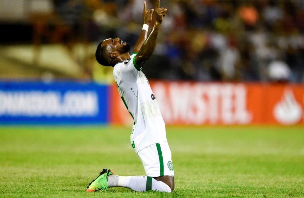 Tras la tragedia, Chapecoense debutó en la Copa Libertadores con un triunfo en Venezuela