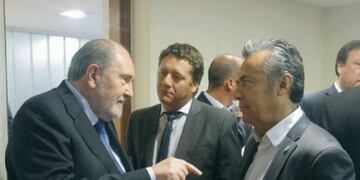 Verna (gobernador de La Pampa) y Cornejo (gobernador de Mendoza) en uno de los tantos encuentros\u002E