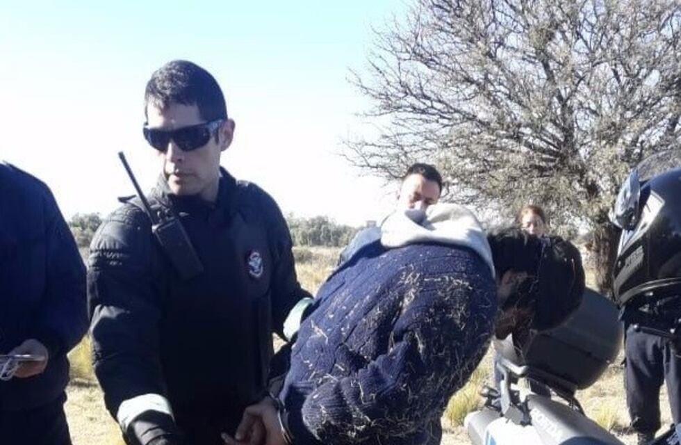Policías detuvieron a un hombre que golpeó y le robó la cartera a una mujer