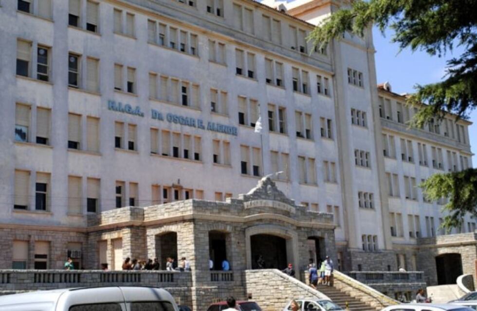 Un hombre discutía con su excuñado en la calle y lo apuñaló