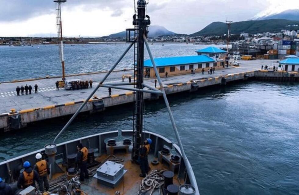 El Aviso A.R.A "Islas Malvinas" zarpó rumbo a la Antártida