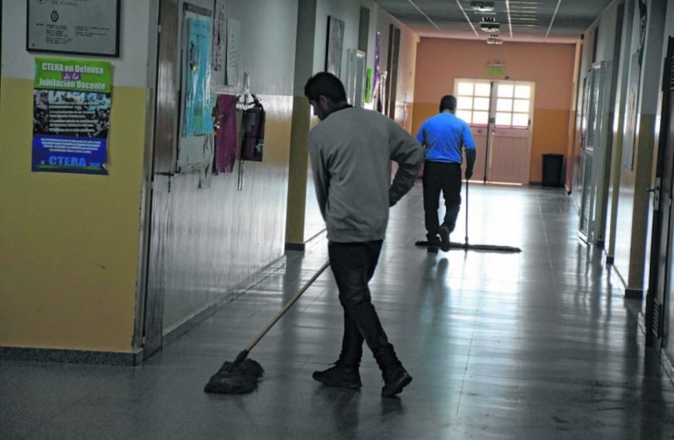Clases suspendidas por el paro de porteros