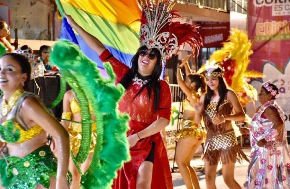 Primera noche de Corsos Barriales en la Capital