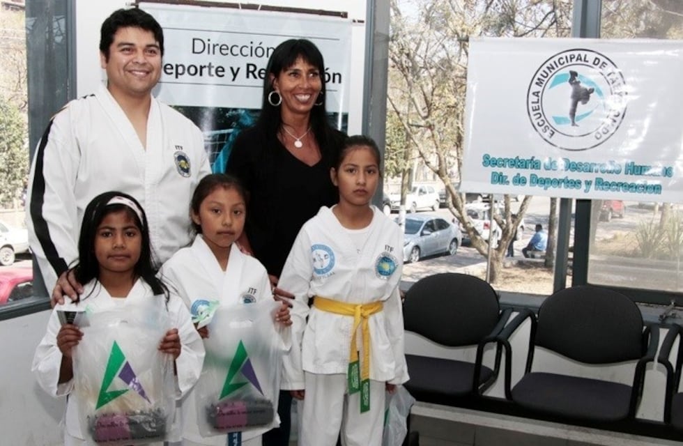 Pequeñas taekwondistas jujeñas brillaron en torneo nacional