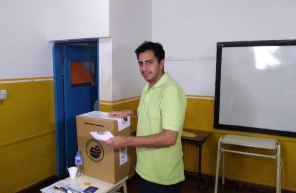 Carlos Montiveros:"Es la primera vez que el Frente de Izquierda se presenta en una elección municipal"