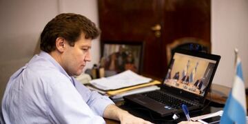 Melella en videoconferencia con sus pares de todo el país\u002E