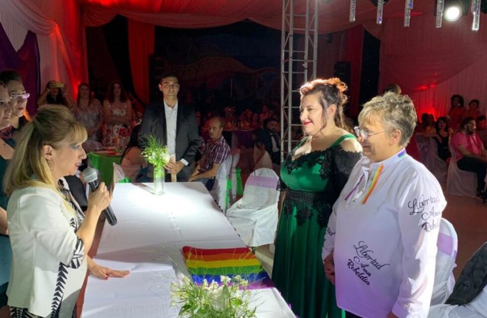 Primer casamiento igualitario del 2020 en Caleta Olivia