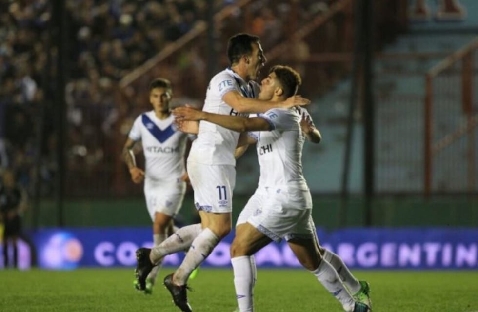 Copa Argentina: Vélez derrotó a Aldosivi por la mínima y avanzó a octavos de final