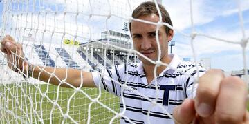 Ídolo en Talleres, Gonzalo Klusener le sacó lustre a la chapa de goleador en Atlanta (Foto: José Hernández).