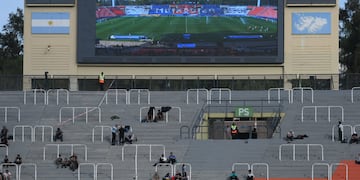 Tras la polémica, Rodolfo Suárez pidió que se destape la imagen de las Malvinas en el estadio mendocino