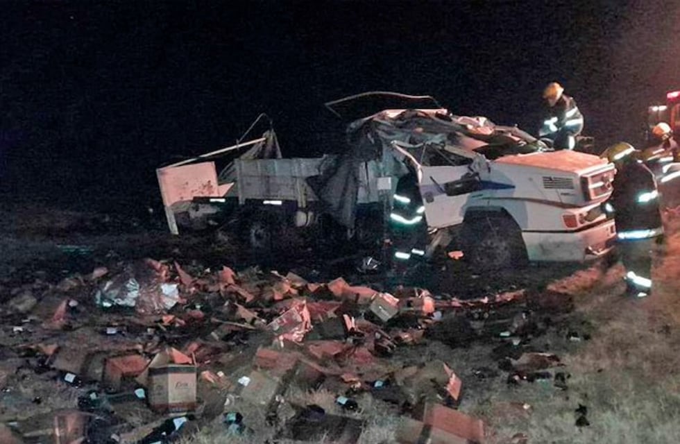 Saqueo a camión de vinos en Córdoba: la bodega no dio permiso para que se lleven las botellas