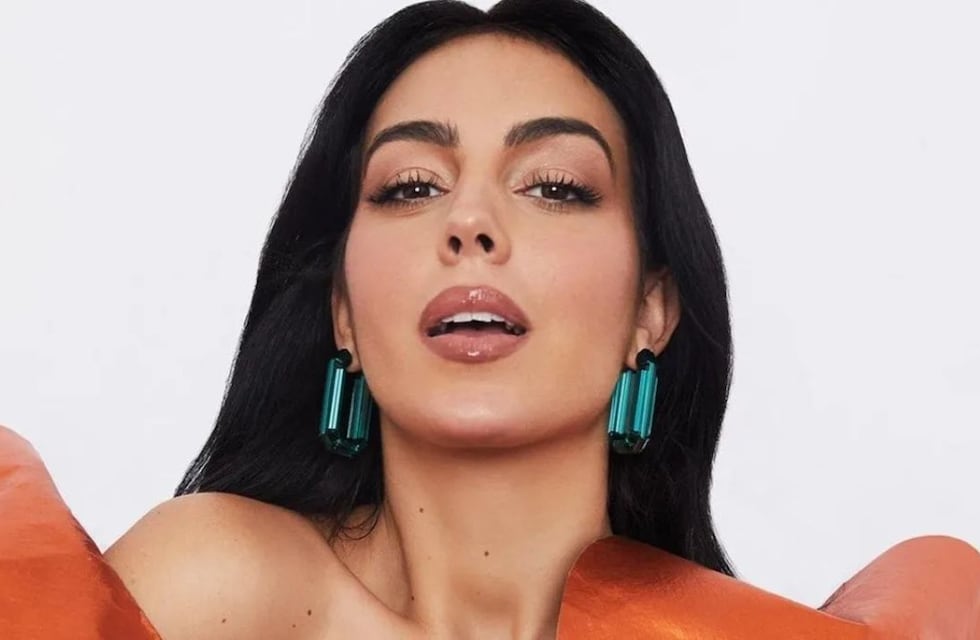 Georgina Rodríguez lo hizo de nuevo: el look cómodo pero sofisticado para viajar en avión privado