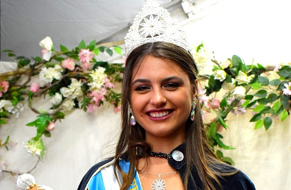 Una joven de Concepción de la Sierra es la nueva Reina Nacional de los Estudiantes