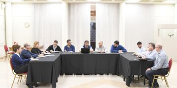 Reunión de funcionarios de la EPE con integrantes del CCIRR