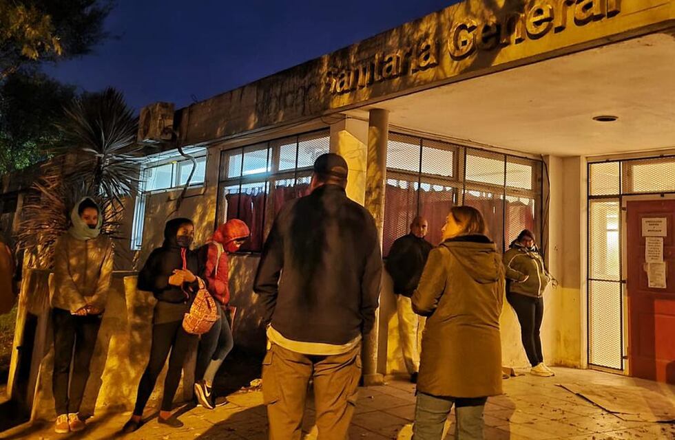 El Frente de Todos le reclama a Montenegro un nuevo sistema para sacar turno en los Caps y más profesionales