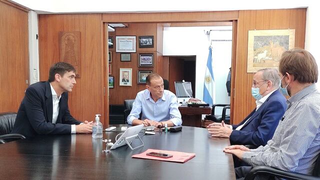 Así fue el encuentro entre el diputado nacional Rogelio Iparraguirre y el intendente de Tandil, Miguel Lunghi, en Buenos Aires.