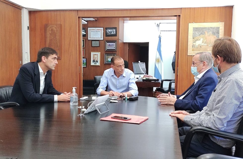 Firman acuerdos por 100 millones de pesos para realizar obras de infraestructura en Tandil