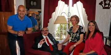 Gesteira y Zacarías junto a Dalmacio y su esposa