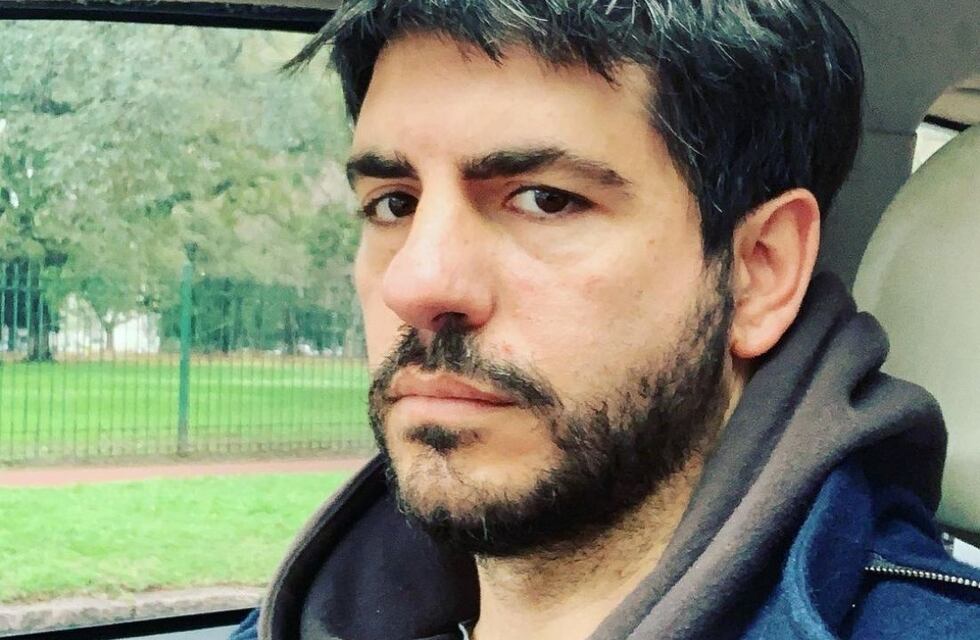 Marco Antonio Caponi paseó junto a una cabeza de vaca por las calles de Mendoza