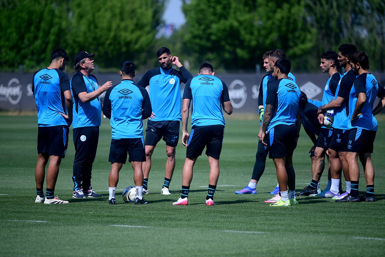 Ricardo Alberto Zielinski. Práctica abierta de Belgrano que se prepara para visitar a Boca el próximo sábado. (José Gabriel Hernández / La Voz)