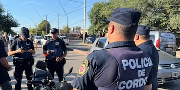 Detuvieron a un policía por supuestas estafas a través de Tinder. (Foto: Ilustrativa)
