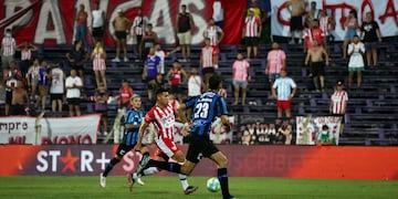 Instituto enfrentó a Liverpool de Uruguay en un amistoso de pretemporada disputado en Montevideo. (Prensa Instituto)