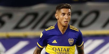 Agustín Almendra marcó un golazo a falta de pocos minutos para que acabe el partido y le dio la victoria a Boca. Foto: La Voz.