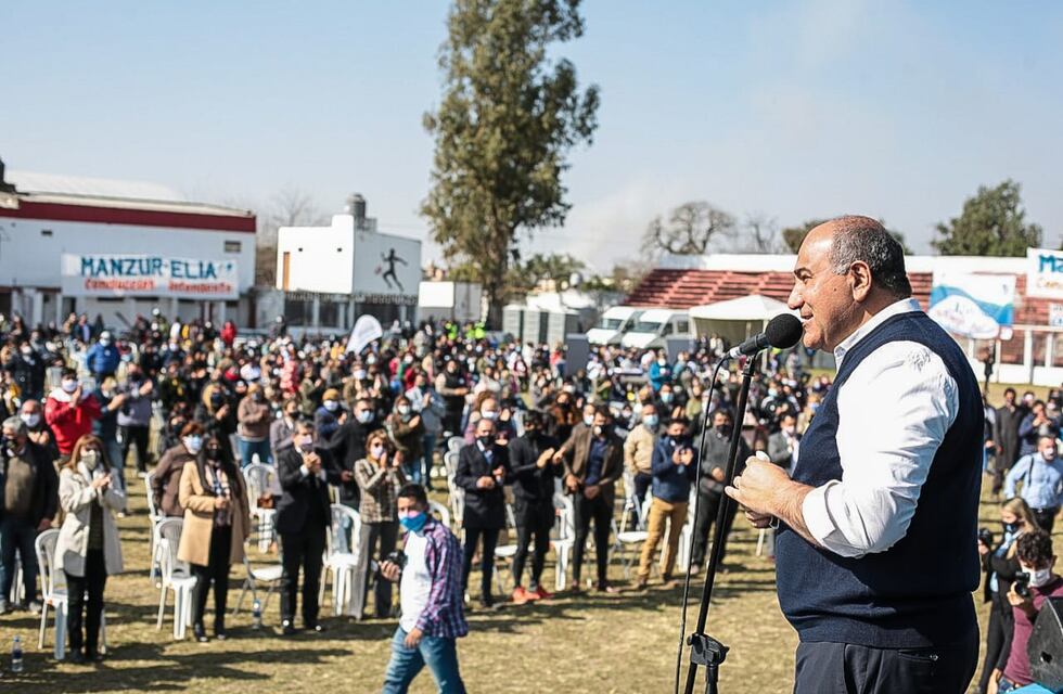 Manzur: “Nosotros no decimos malas palabras, nosotros compramos y recibimos vacunas para curar”