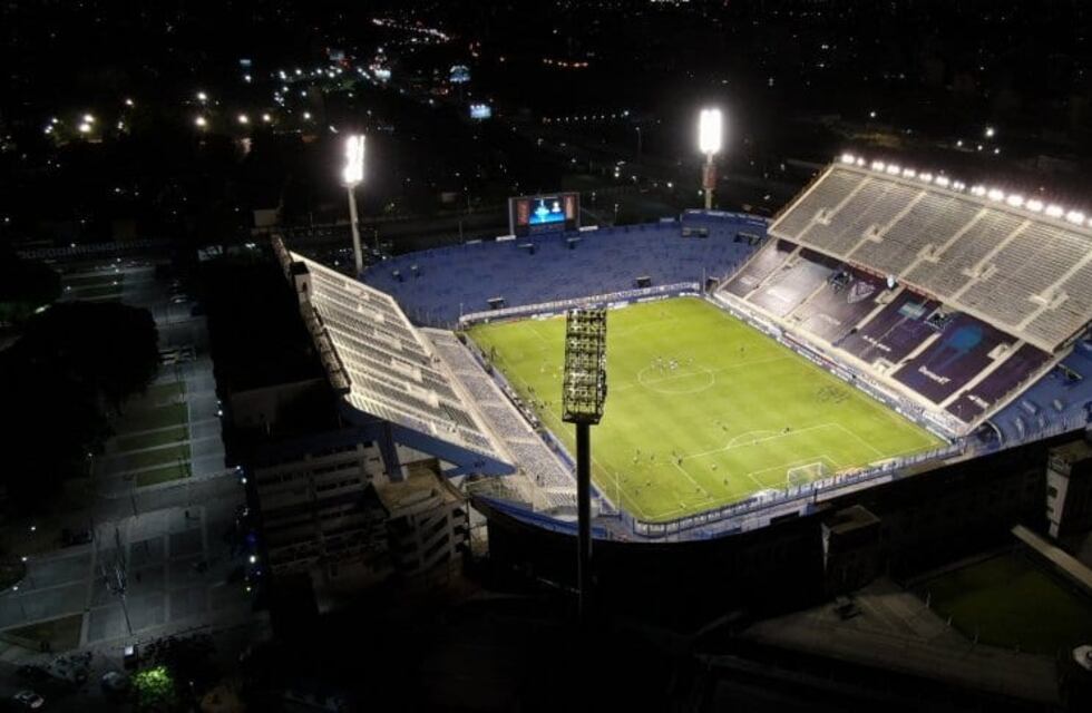 El particular estado del campo de juego de Vélez a horas del partido con Flamengo