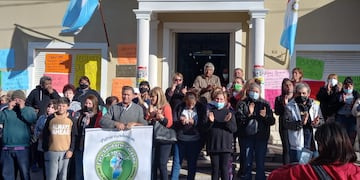 Protesta frente al Sanatorio Alta Gracia.