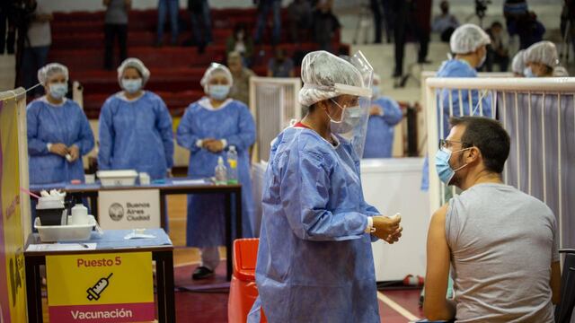 El gobierno porteño anunciará antes del fin de semana la inscripción para vacunar a mayores de 35 años