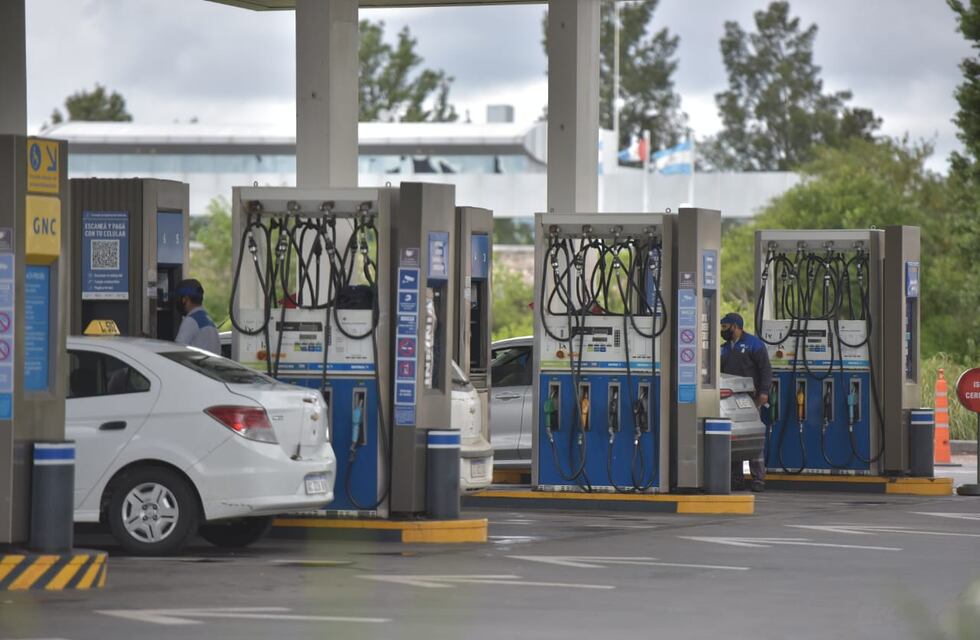 Otro golpe al bolsillo: aumentan las naftas también en Córdoba