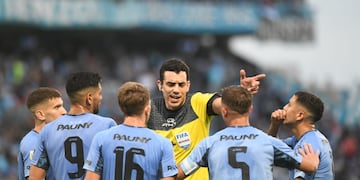 Belgrano se peleó con todos por el arbitraje. Un trago amargo el VAR (Javier Ferreyra / La Voz)
