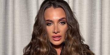 Cami Homs apostó por un look deportivo total black y lució su pancita de embarazada