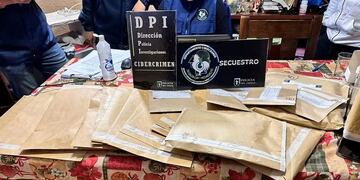 El material secuestrado durante la detención del hombre de 45 años.